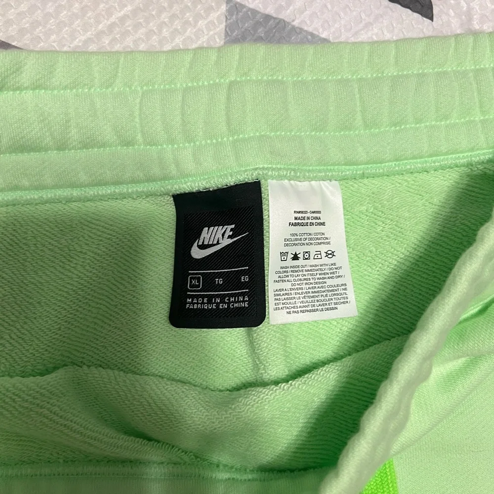 Nike skirt - Picture 4 of 6